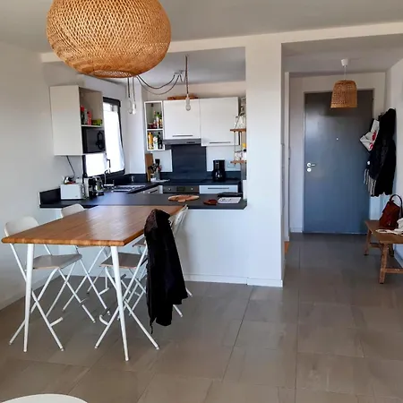 Grand 3 Pieces, 5 Minutes De La פורטיסיו